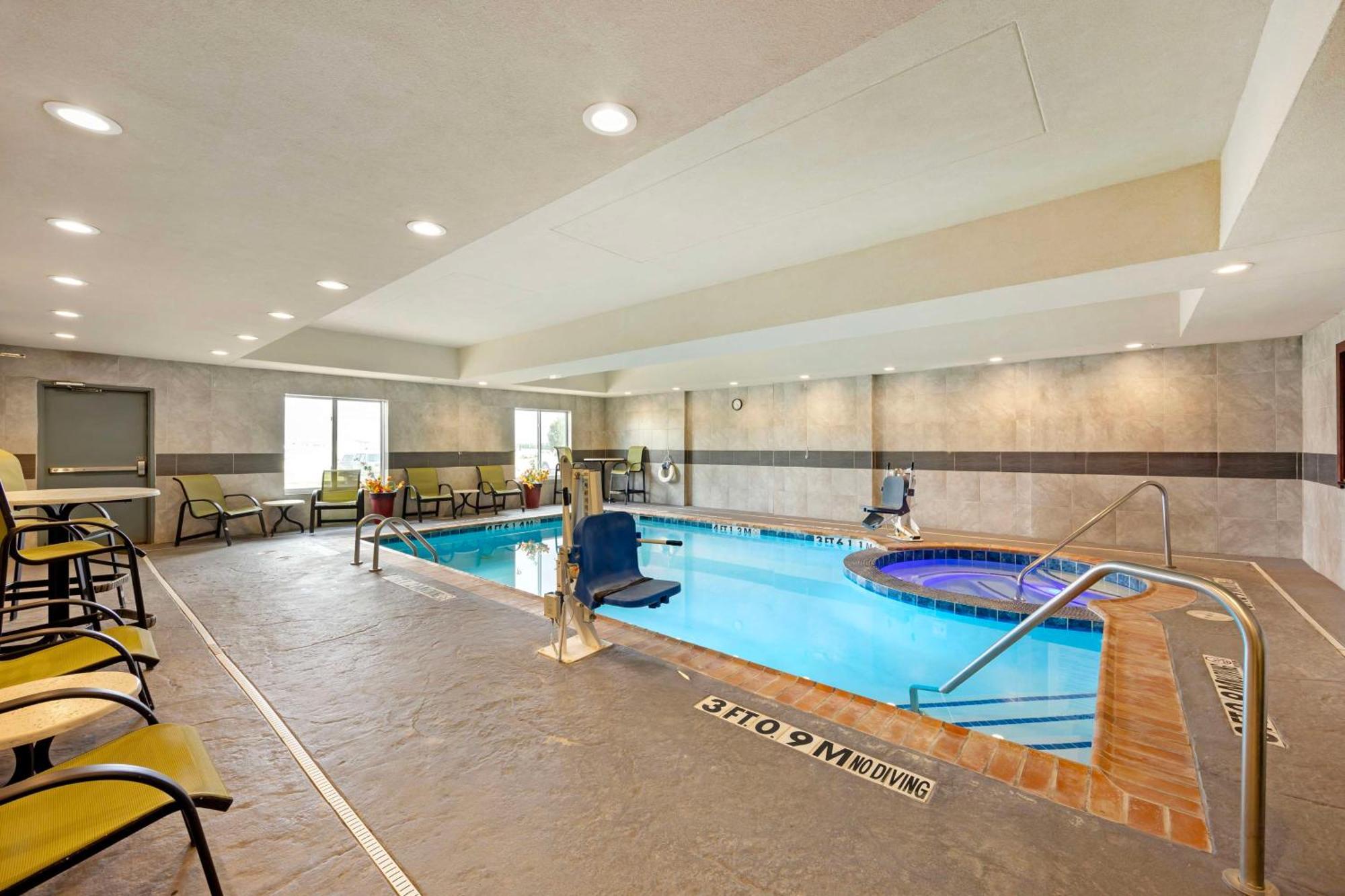 Best Western Plus Pratt Zewnętrze zdjęcie
